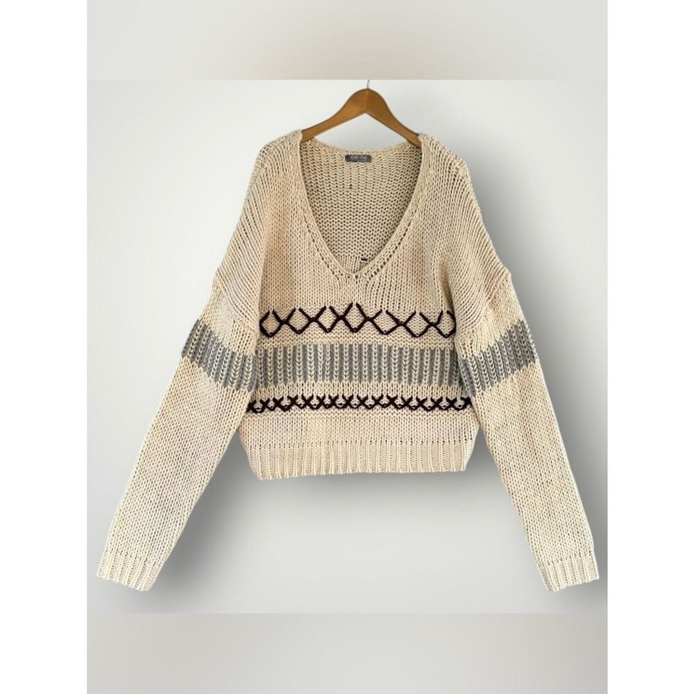 🎉5 for $45🎉 White oak sweater pullover size L